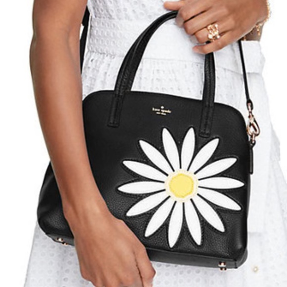 Kate Spade New York DOWN THE RABBIT HOLE DAISY APPLIQUE MAISE - Picture 1 of 12